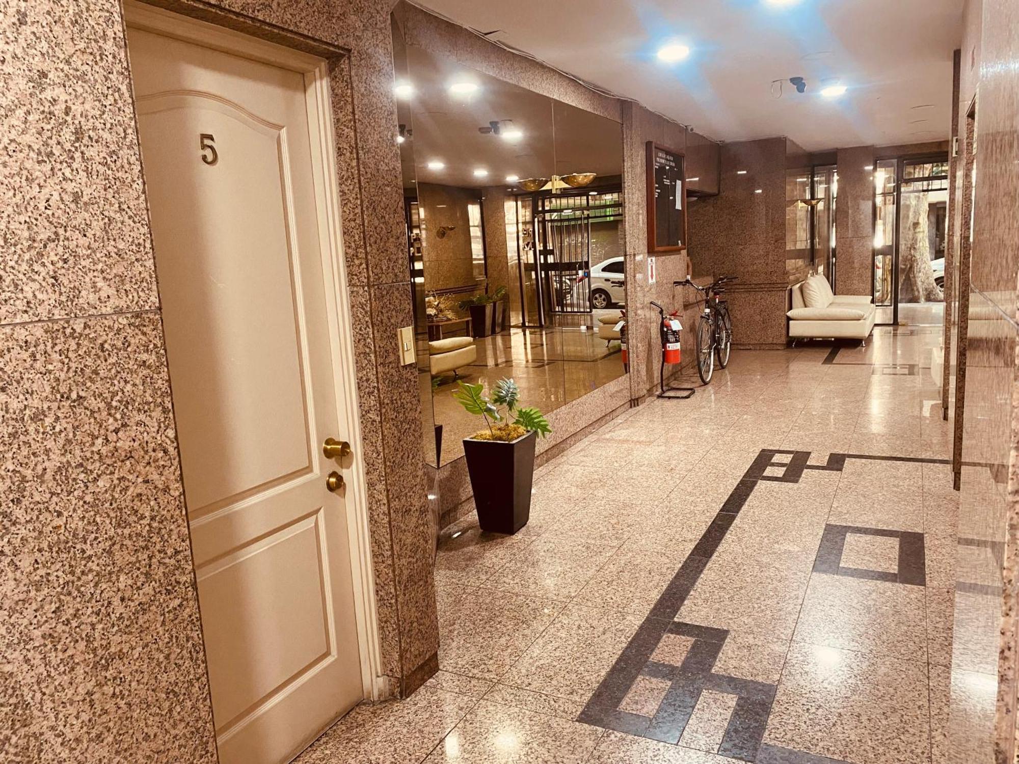 Gramar Apartment Mendoza Bagian luar foto