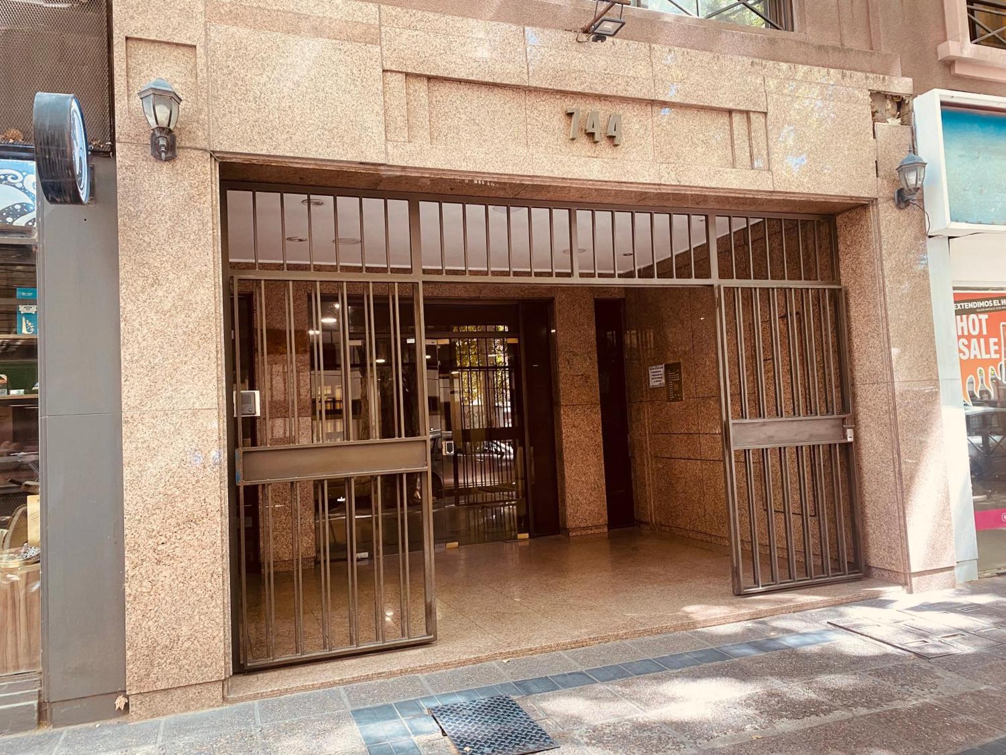 Gramar Apartment Mendoza Bagian luar foto